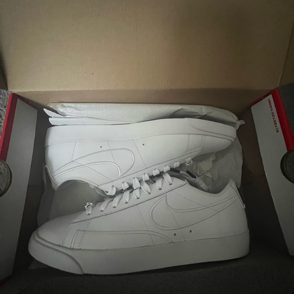 Women’s Blazer Low 2018 ‘Broken Hearted’ Limited Edition